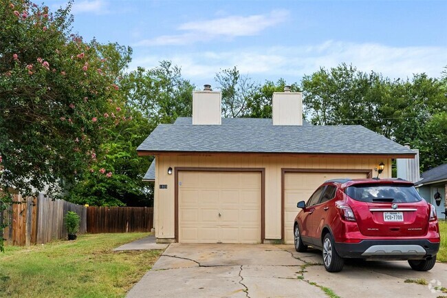 Building Photo - 1805 Rawhide Dr Rental