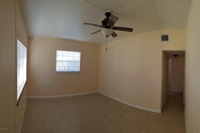 Photo - 1335 Boxwood Dr