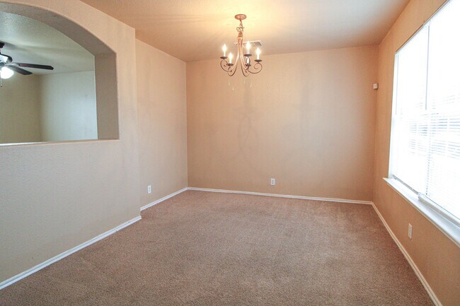 Photo - 126 Hallie Pass