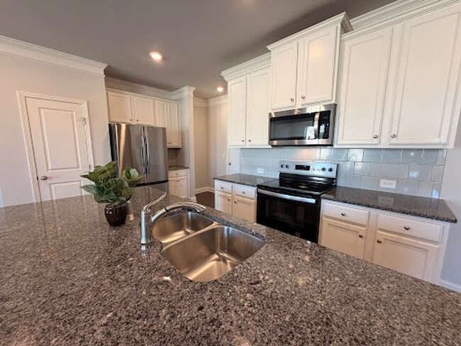 Photo - 3 Bed 3 Bath in Buford!