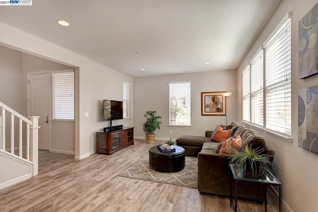 Photo - 938 Flurry Dr