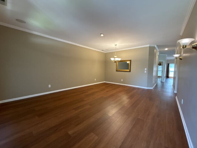 Photo - 134 Canterbury Dr