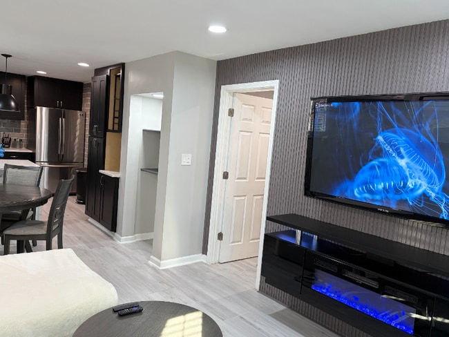 Photo - 665 S Preston Ct