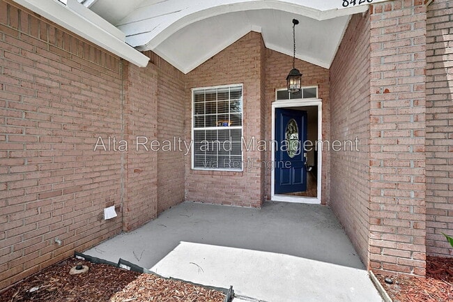 Photo - 8426 Country Bend Cir W
