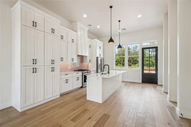 Building Photo - 18829 Selah Wy