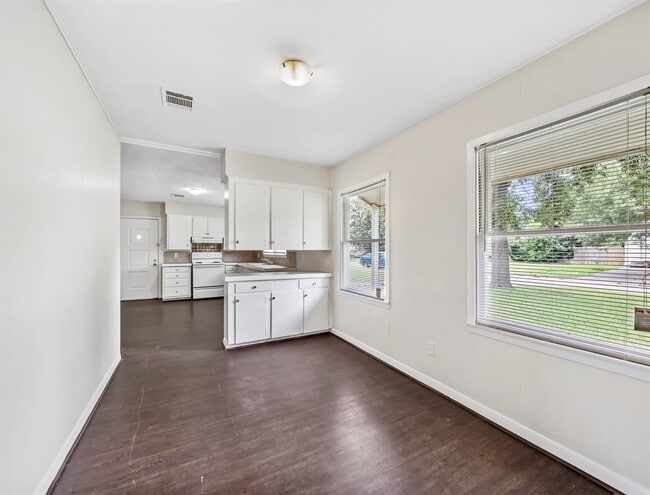 Photo - 1413 3rd Ave N