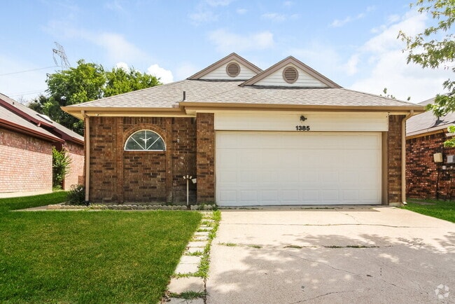 Building Photo - 1385 Chinaberry Dr Rental