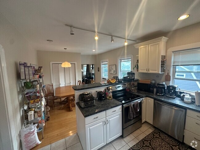 Building Photo - 9 Aberdeen Rd Unit 3 Rental