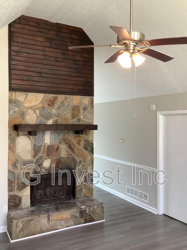 Photo - 216 Greensprings Dr