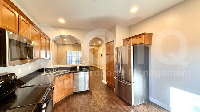 Photo - 3057 S Eugene