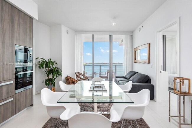 Photo - 2900 NE 7th Ave Unit 2003