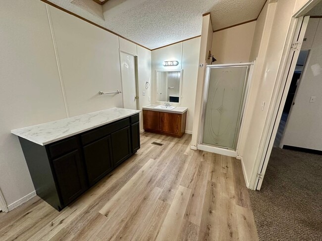 Photo - 1076 Breezewood Rd