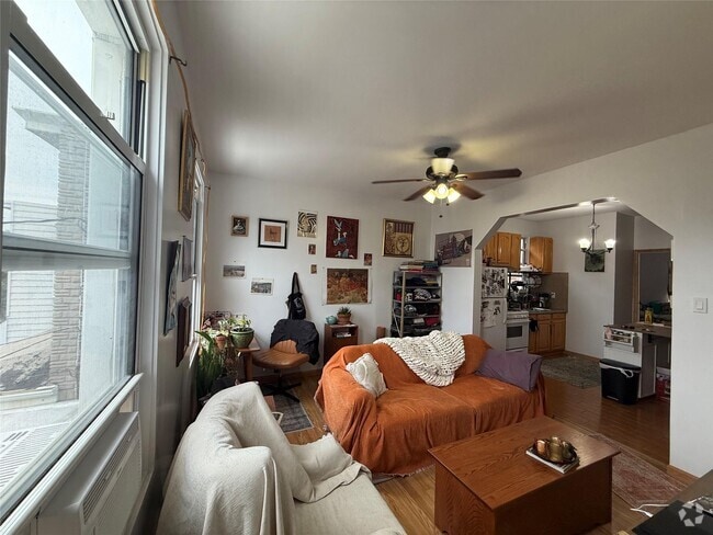 Building Photo - 58-31 71st St Unit #2 Rental
