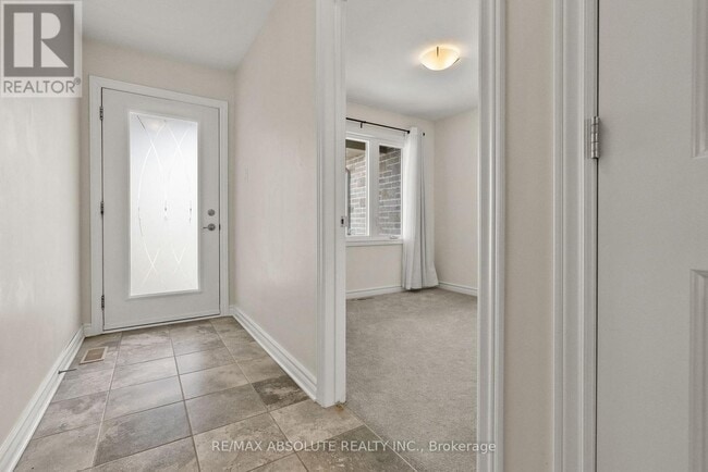 Photo - 971 Leishman Dr.