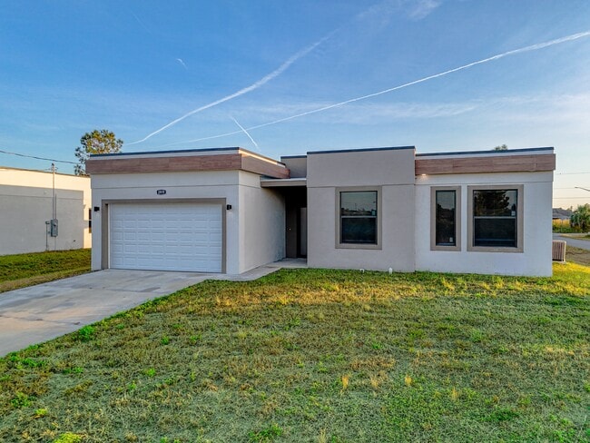 Building Photo - 2919 65th St W