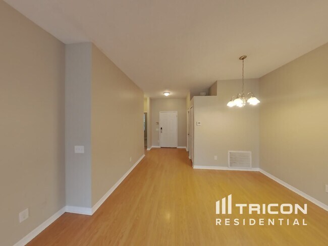 Photo - 10243 Goldenbrook Way