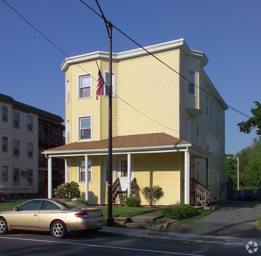 Photo - 715 Grattan St