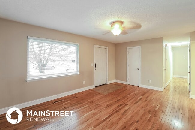 Photo - 11521 N McGee St