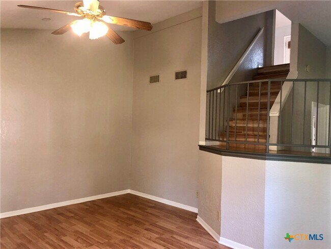 Photo - 615 Burleson St