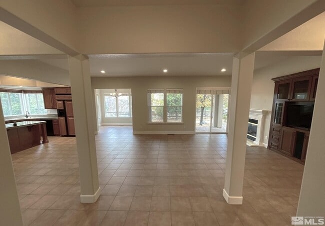 1850 Sun Shadow Ct
