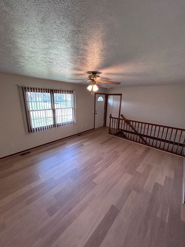 Photo - 963 Vos St Unidad 963