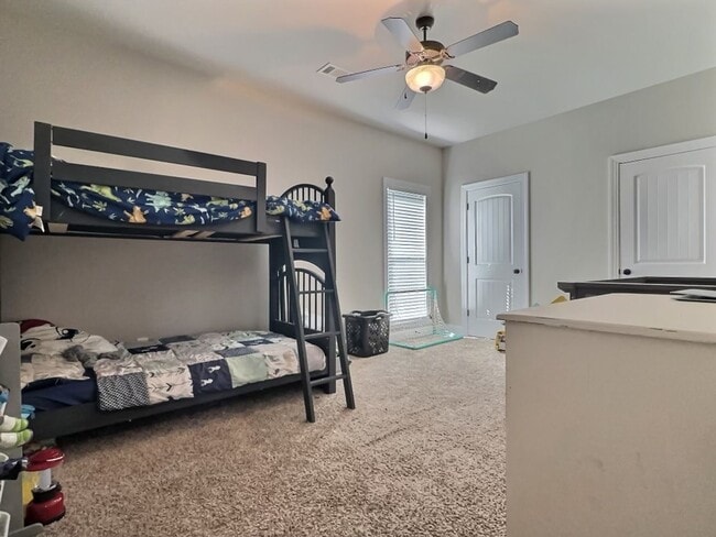 Photo - Pine Level - 4 Bed, 2 Bath, Indoor & Outdoor Fireplaces!