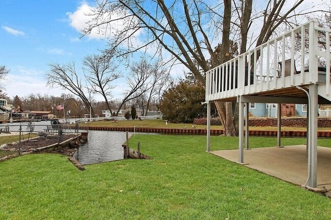 Photo - 42066 N Lotus Ave