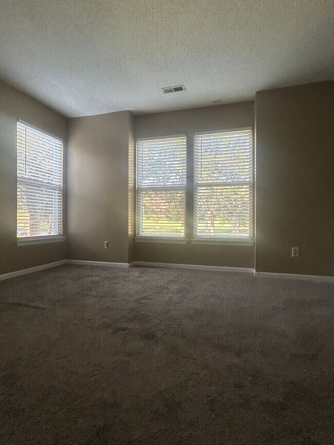 Photo - 9605 Vinca Cir Unidad Room 1