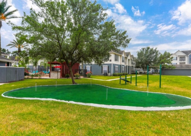 Photo - 17111 Hafer Rd Unidad 528