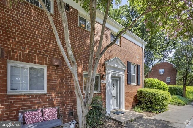 Building Photo - 1637 Preston Rd Rental