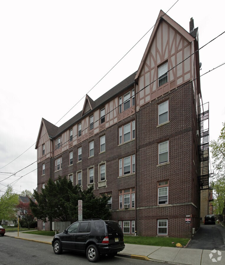 Photo - 88 Monroe Pl