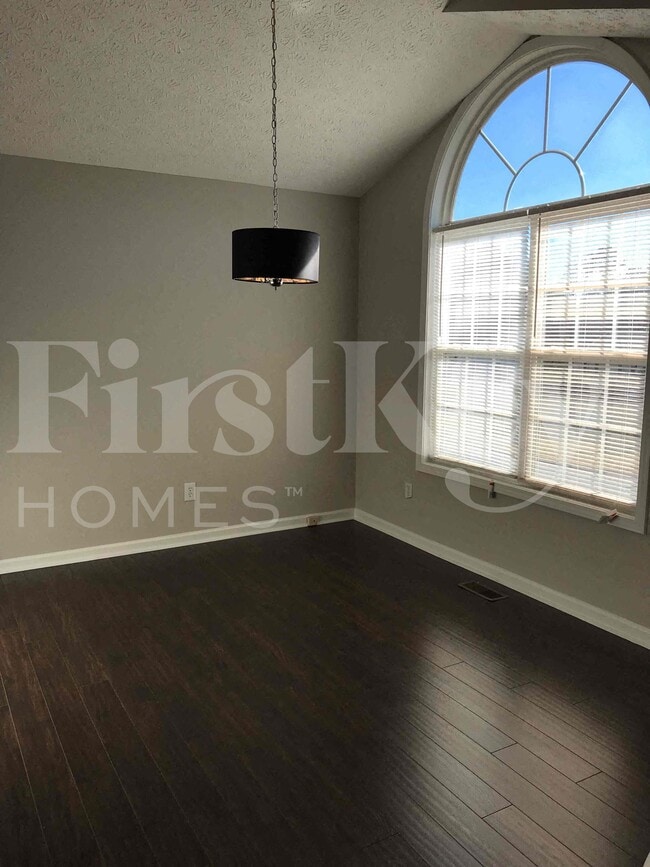 Photo - 261 Bookout Loop