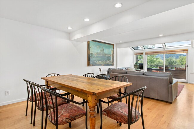 Photo - 100 N 8th St Unidad 29