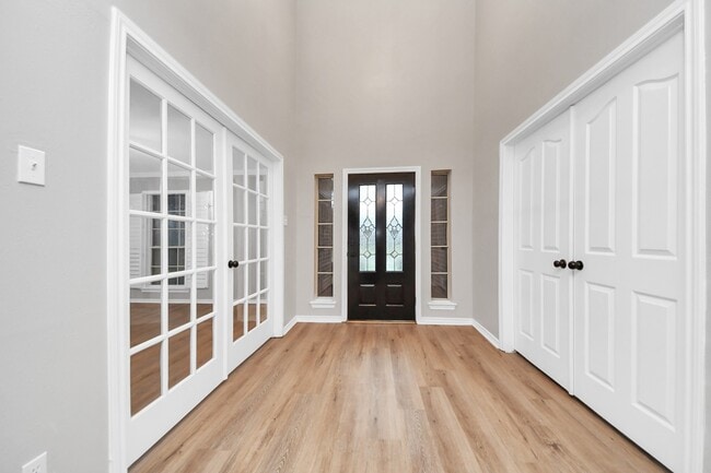 Photo - 1410 Long View Dr