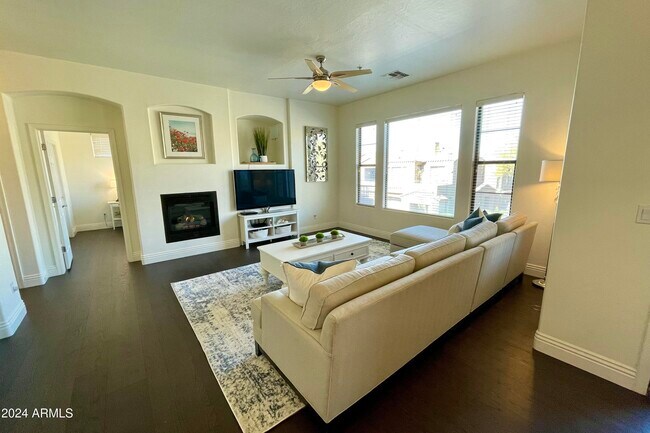 Photo - 16600 N Thompson Peak Pkwy Unidad 2011