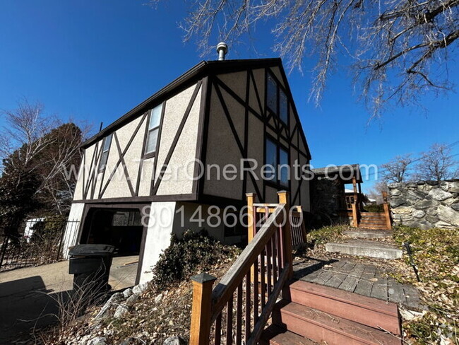 Building Photo - NO DEPOSIT option available for qualified ... Rental