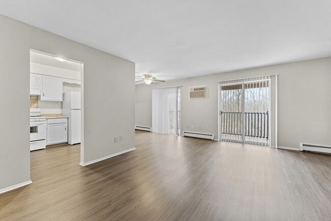 Photo - 23700 W Warren Ave