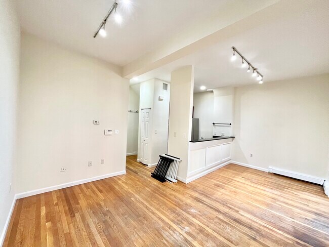 Photo - 59 Fort Ave Unit 1