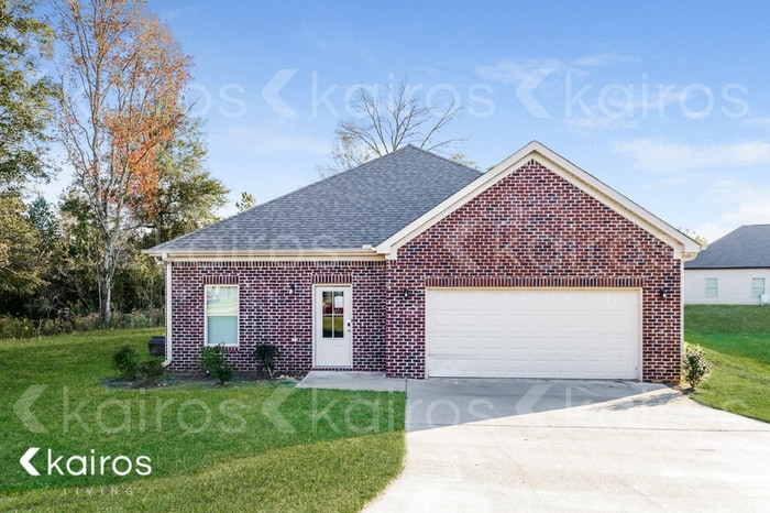 Photo - 655 White Oak Cir
