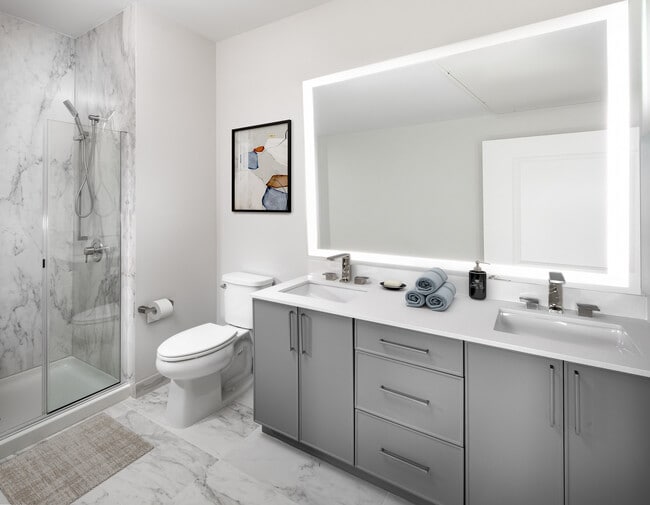 Signature Collection bath