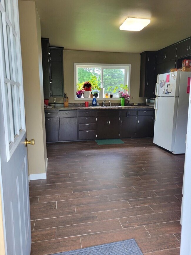 Photo - 234 S 3rd St Unit Main level