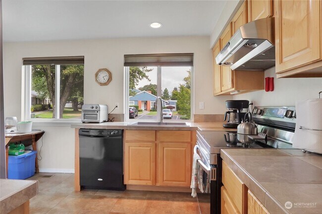 Photo - Beautiful 3-Condo in Lakewood – Apply Today!