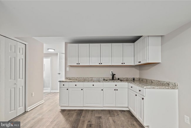 Photo - 328 Moseby Ct