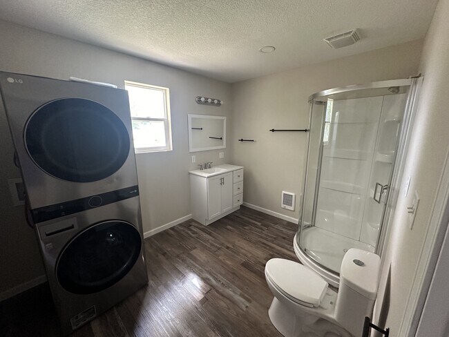 Photo - 512 Collins Ave