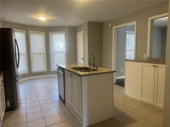 Photo - 505 Oxford Crest Ct NW