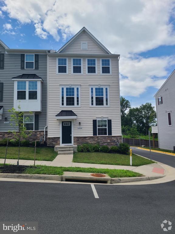 Building Photo - 1006 Valley Run Dr Rental