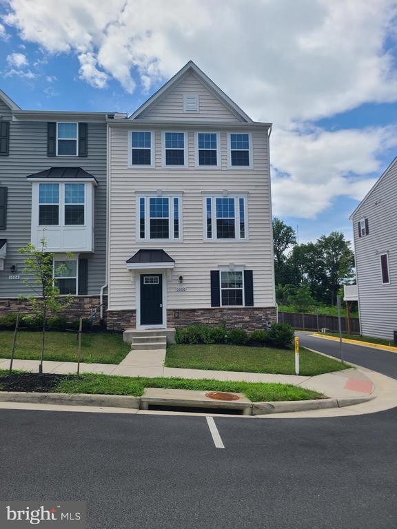 Building Photo - 1006 Valley Run Dr Rental