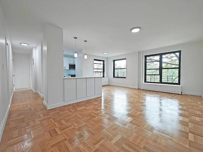 Photo - 210 Clinton Ave