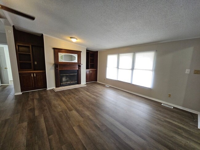 Photo - Renovated 3 Bedroom 2 Bath Home- Minutes from Shopping & Restaurants