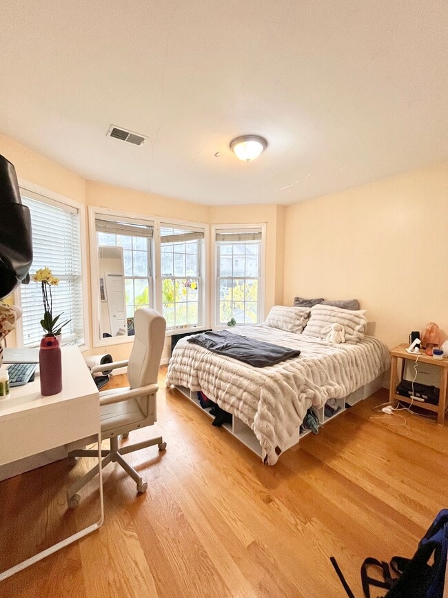 Photo - 207 Hillside St Unit 2